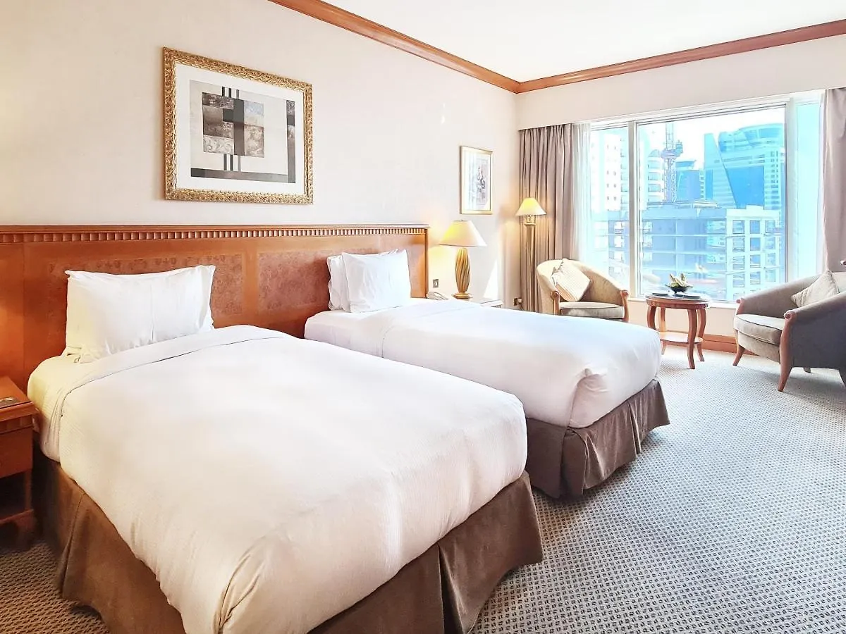 *****  Corniche Hotel Šardžá Spojené arabské emiráty